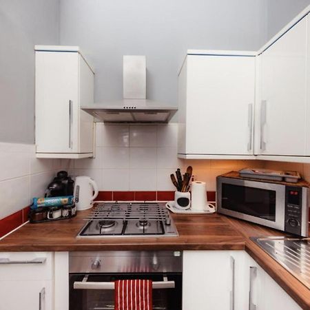 Warm Apartment By Holyrood Palace! 에든버러 외부 사진