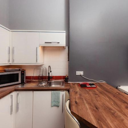 Warm Apartment By Holyrood Palace! 에든버러 외부 사진