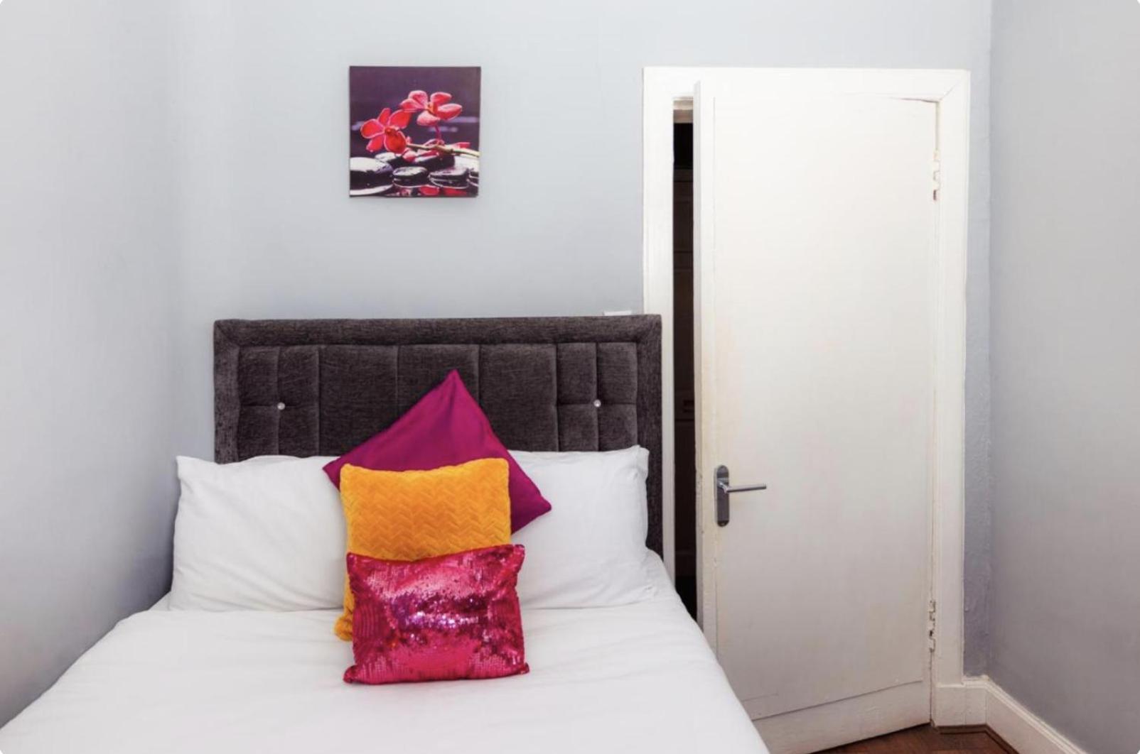 Warm Apartment By Holyrood Palace! 에든버러 외부 사진