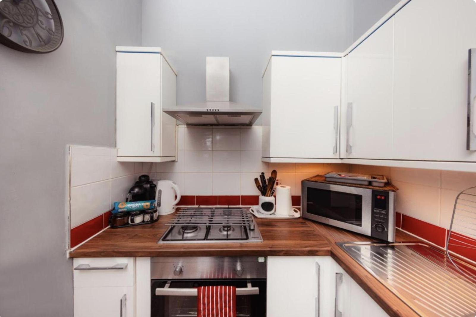 Warm Apartment By Holyrood Palace! 에든버러 외부 사진