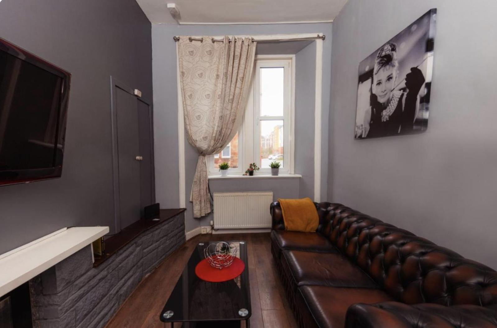 Warm Apartment By Holyrood Palace! 에든버러 외부 사진